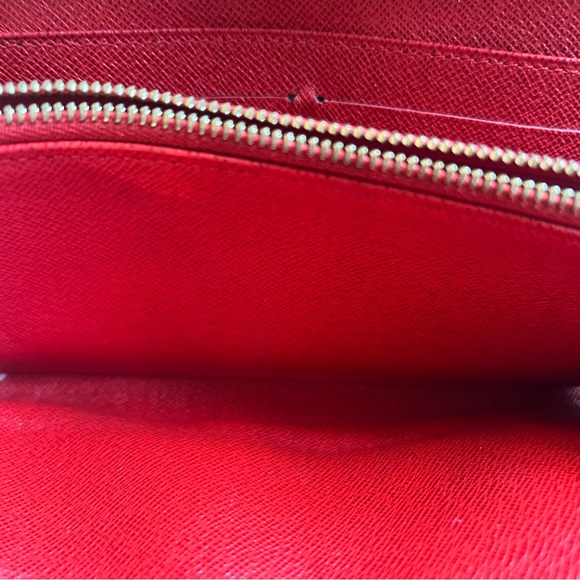 Authentic Louis Vuitton Monogram Wallet Limited Edition with Bellboy Porter - Picture 11 of 12